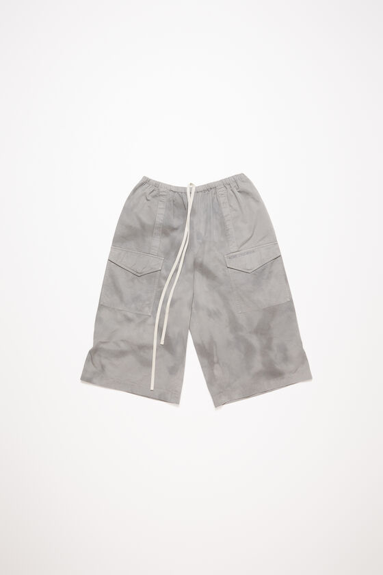 FN-MN-SHOR000241, Mid Grey